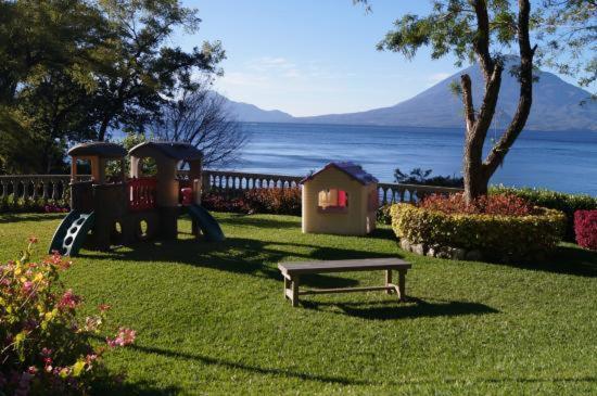 Sky View Atitlan Lake Suites - Free Breakfast Supplies Panajachel Bagian luar foto